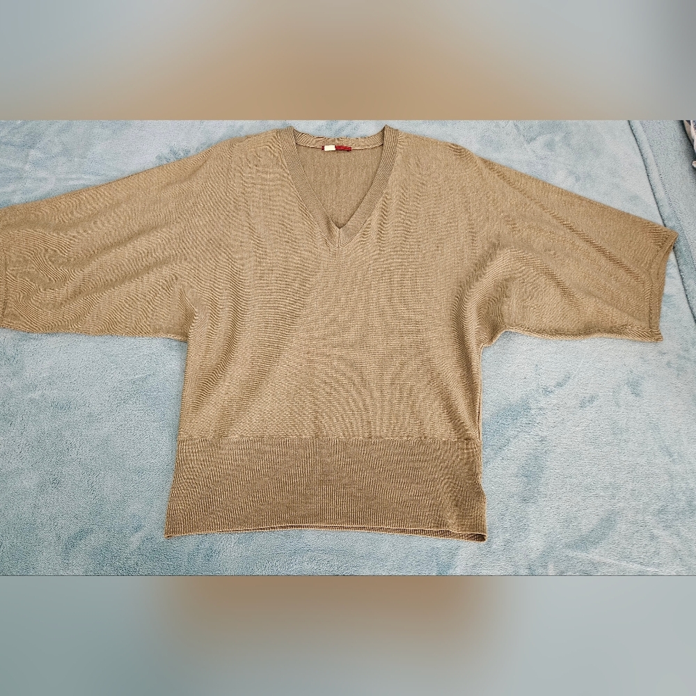 Sweater - Picture 6 of 7